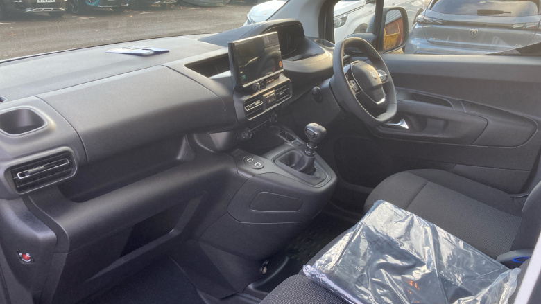 Peugeot Partner Standard Diesel 1.5 BlueHDi 100 Professional Plus Van